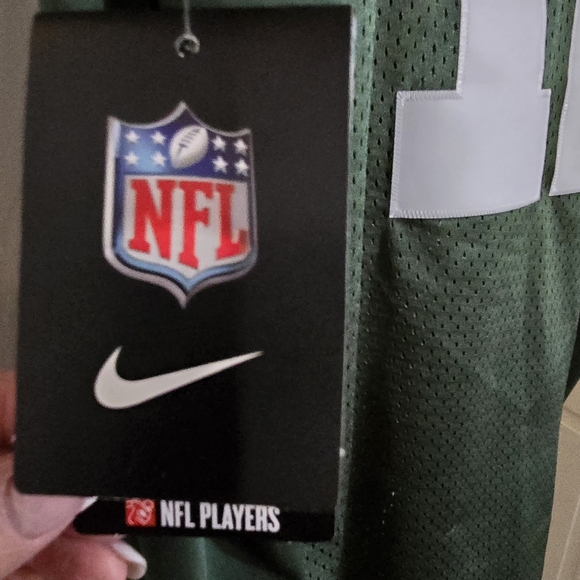 Nfl Aaron Rodgers shirt.  2xl women's. NEW - Picture 5 of 5